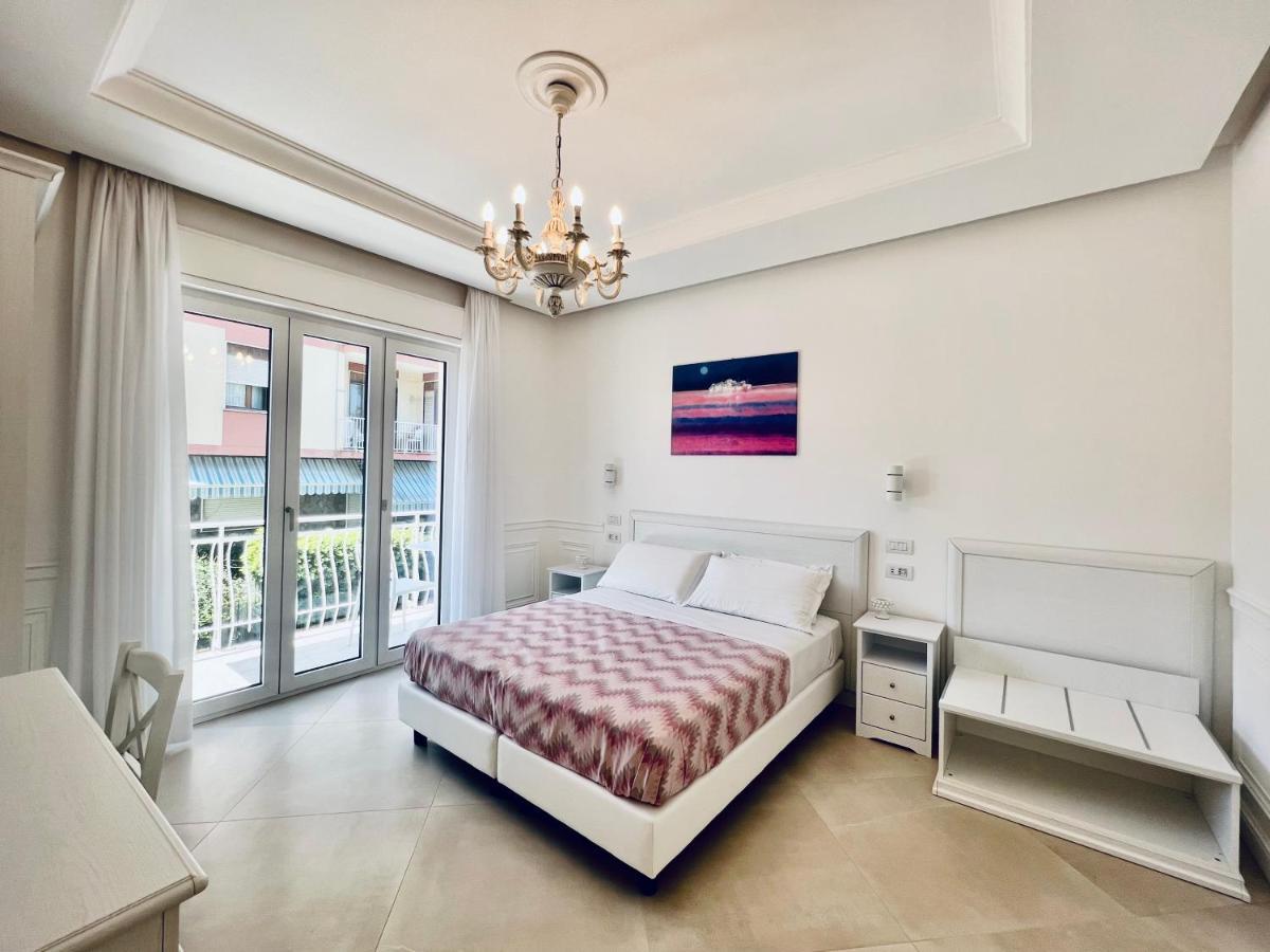 Palazzo Mauro Sorrento Luxury Rooms Esterno foto